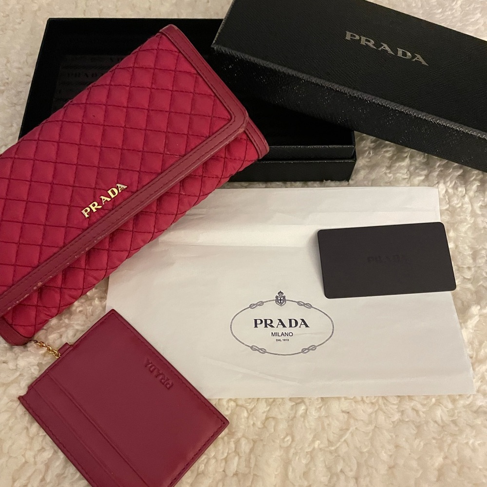 Flash SALE today only! Women PRADA wallet. Complete set with card holder